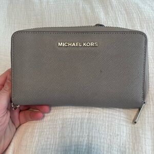Michael Kors grey wristlet